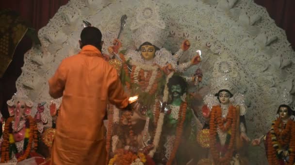 Kolkata Indien September 2023 Gudinnan Durga Med Traditionell Look Närbild — Stockvideo