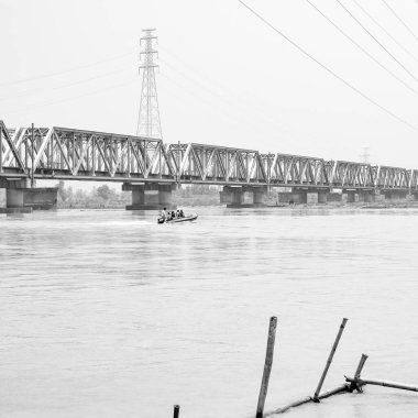 Ganga, Hindistan 'ın Uttar Pradesh kentindeki Garh Mukteshwar şehrinde görüldüğü gibi, Ganga' nın Hindu için en kutsal nehir olduğuna inanılıyor.