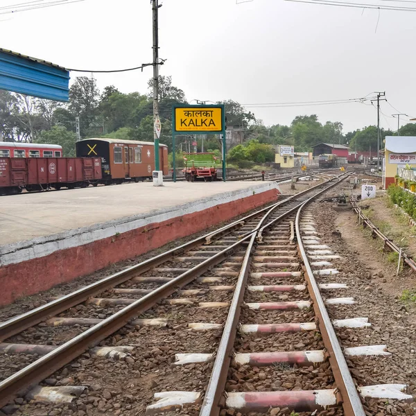 View Toy Train Railway Tracks Middle Daytime Kalka Railway Station — Stock Photo, Image