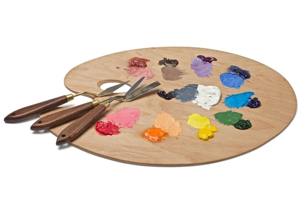 Konstnären paletten Grundfärger och palett knivar — Stockfoto