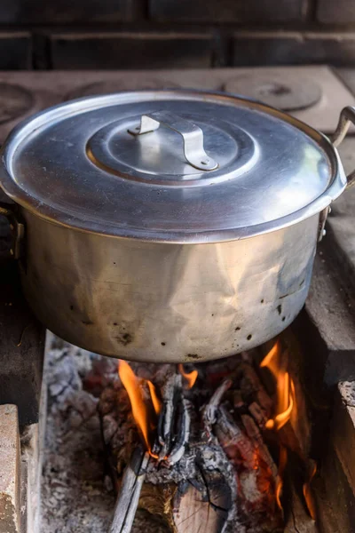 Alüminyum tavalı odun sobası..