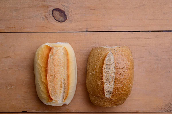Roti Gulung Perancis Roti Brasil Meja Kayu — Stok Foto