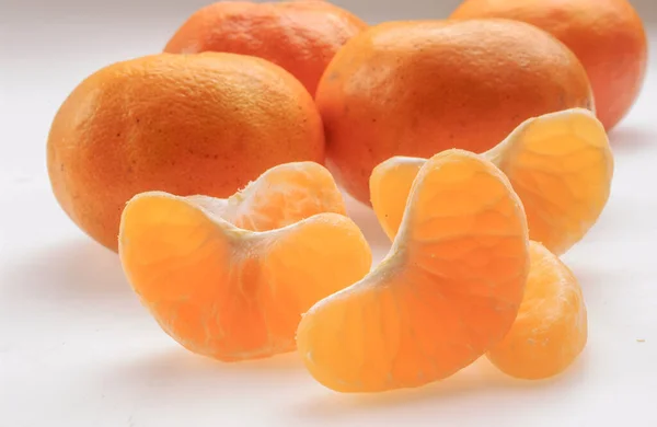 Tangerines Фрукты Белом Фоне Агробизнес Бразилии — стоковое фото