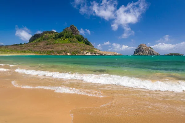 Fernando de Noronha Adası, Pernambuco, Brezilya, 14 Aralık 2021. Sueste Sahili.