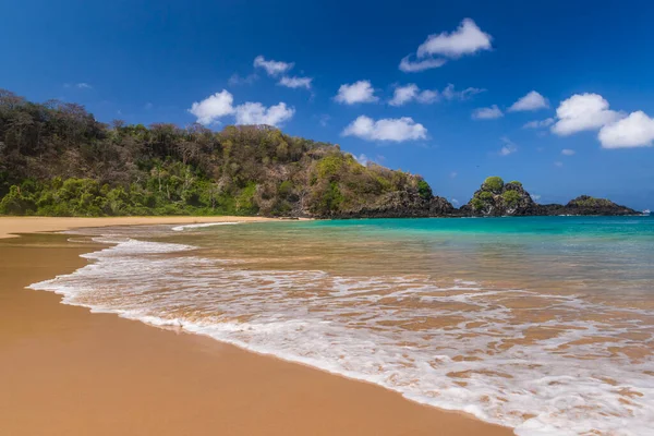 Fernando de Noronha, Sancho Körfezi Sahili, Pernambuco, Brezilya 14 Aralık 2021