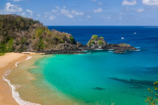 Fernando de Noronha, Sancho Körfezi Sahili, Pernambuco, Brezilya 14 Aralık 2021.