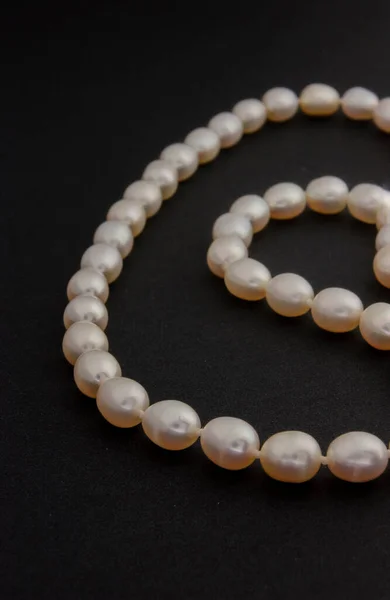 Pearl Necklace Matte Black Background — Stock Photo, Image