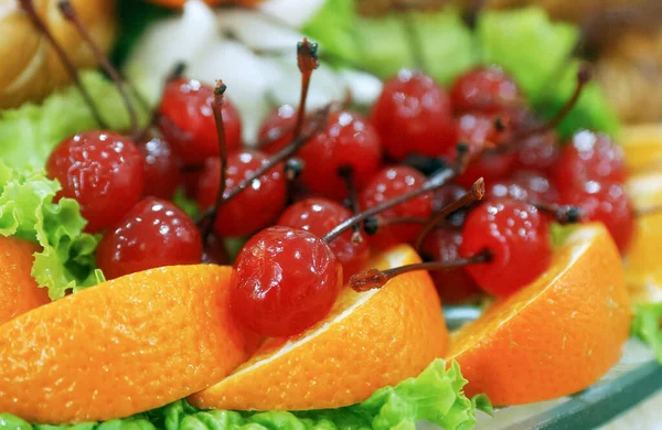 Buffet Table Cherries Oranges Closeup — Stock Photo, Image