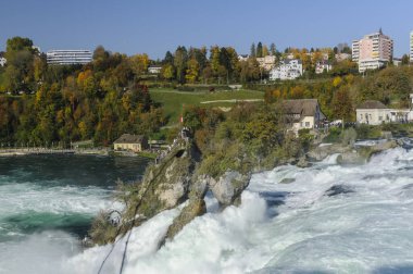 Rhine Falls veya Rheinfall, 21 Ekim 2012 'de İsviçre' nin Schaffhausen kentinde kurulmuş en büyük şelaledir..