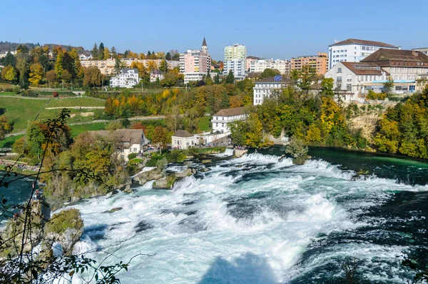 Rhine Falls veya Rheinfall, 21 Ekim 2012 'de İsviçre' nin Schaffhausen kentinde kurulmuş en büyük şelaledir..