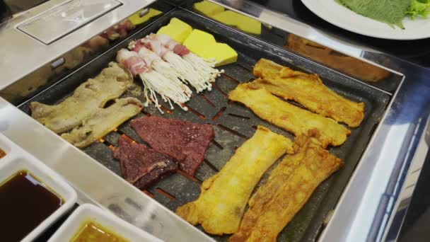 Pečené hovězí maso se zeleninou a houbami korejského stylu