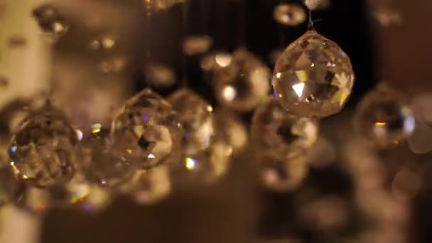 Cristales Araña Apartamento Hermosa Lámpara Araña Techo Del Apartamento — Vídeos de Stock