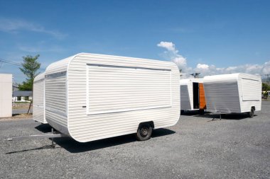 Kamu parkında otomobil otomat otomatları.