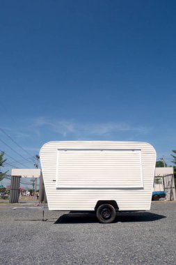 Kamu parkında otomobil otomat otomatları.