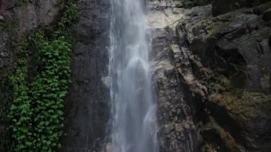Chiangmai, Tayland 'da hava manzaralı Doi Suthep şelalesi.