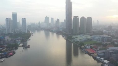 Tayland 'ın Bangkok şehir merkezi iş bölgesi.