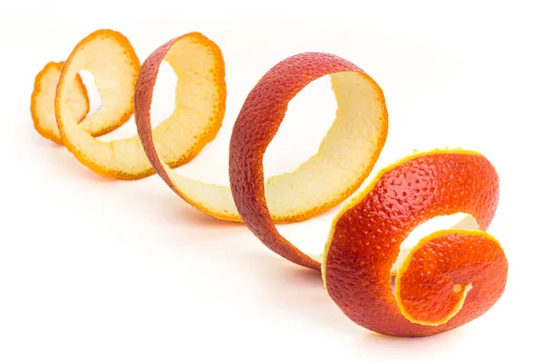 Schil Van Rood Siciliaans Fruit Geïsoleerd Witte Achtergrond Spiraalvormig Bloed — Stockfoto