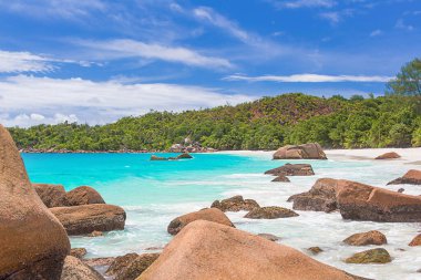 Seyşeller 'deki güzel sahil, Praslin adasındaki Anse Lazio..