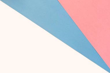 Pembe, mavi ve beyaz pastel kağıt rengi. Geometrik üç renkli arkaplan.