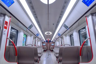 Guangzhou, Çin 1, 2021 Guangzhou Metro 18 hattı ekspres metro hattıdır. Çalışma hızı 160 km / saat (99 mph)).