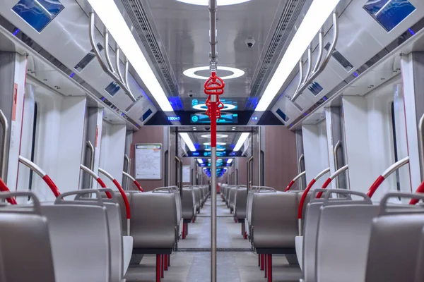 中国2021年10月1日広州地下鉄18号線は急行地下鉄です 運転速度が160Km 99Mph — ストック写真