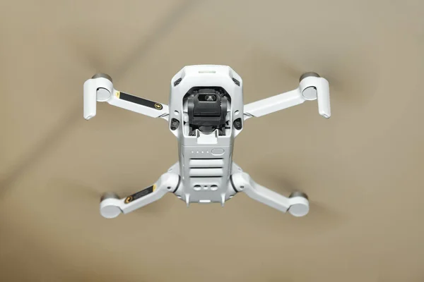 Drone Quadrocopter Digital Camera Sensors High Flying Controlled Pilot Helicopter — Stock Photo, Image