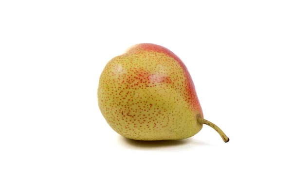 一颗梨子在白色背景上隔离 — 图库照片