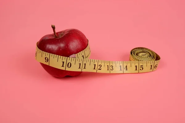 Tailor Meter Wrapped Apple Concept Healthy Eating Concept Weight Control — Foto de Stock