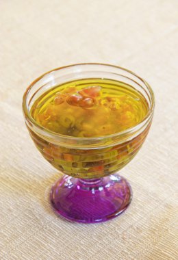 zeytin yağı zeytin ve domates soslu