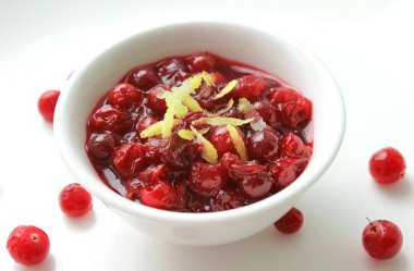 limon kabuğu ile kızılcık sosu