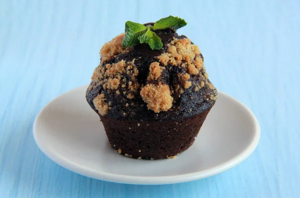 Chocolate Muffins Biscuit Streusel Plate Homemade Cupcakes Cocoa Dark Chocolate — Photo