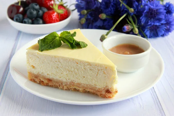 Traditional American Cheesecake New York Salted Caramel Delicious Homemade Cheesecake Stock Fotografie