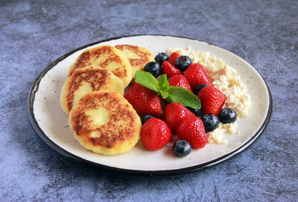 Vegan Syrniki Made Tofu Homemade Tofu Cheesecakes Syrnyky Decorated Fresh — ストック写真