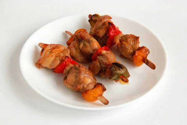 Chicken Thighs Kebabs Wooden Sticks Plate Hot Appetizer Chicken Skewers — 스톡 사진