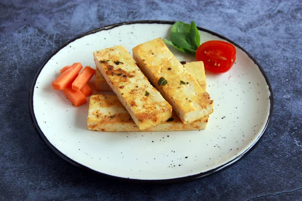Grătar Vegan Tofu Farfurie Legume Masa Vegana Delicioasa Benzi Tofu — Fotografie, imagine de stoc