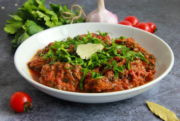 Traditional Chicken Chakhokhbili Plate Georgian Dish Stewed Chicken Tomato Sauce — ストック写真