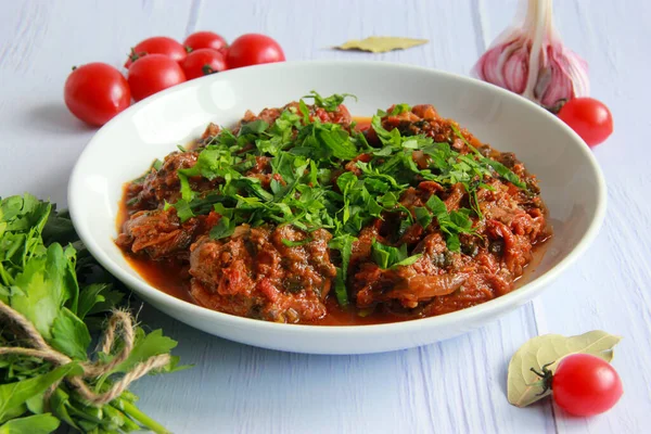 Traditional Chicken Chakhokhbili Plate Georgian Dish Stewed Chicken Tomato Sauce — Fotografie, imagine de stoc