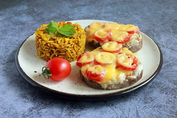 Vitela Orloff Carne Francesa Com Prato Lateral Carne Francesa Medalhões — Fotografia de Stock