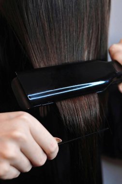 Saç fırçası ve makro görünüş fotokopi alanı ile saç birleştirme. Yüksek kalite fotoğraf