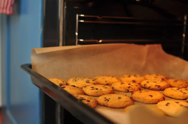 Galletas Crujientes Dulces Con Chocolate Negro Para Espacio Copia — Foto de Stock