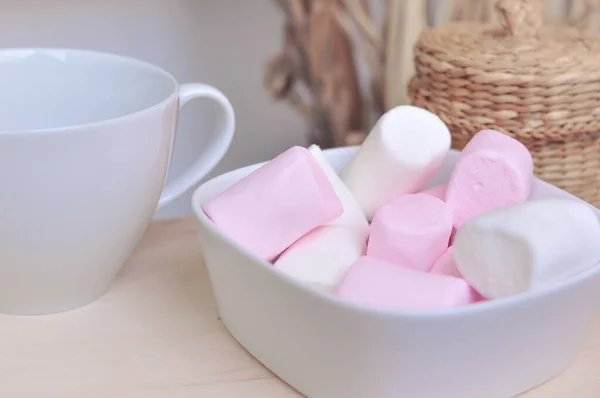 Close Pink White Fluffy Marshmallows Sweet Candy Tea Coffee Break — Stock Photo, Image