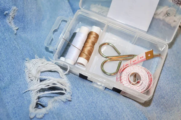 Equipment Sewing Scissors Tap Measure Threads — Zdjęcie stockowe