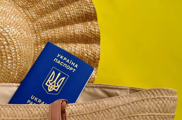 Український Міжукраїнський Міжнародний Біометричний Паспорт Мішок Подорожей Закриваються Переклад Української — стокове фото
