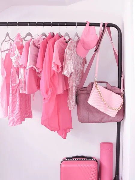 Pink Woman Clothes Fitting Room Summer Spring Look Girls High — Stockfoto