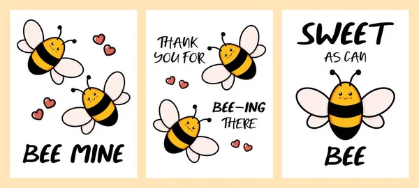 Roztomilá včelí sada tří karet. Ručně kreslená sbírka pohlednic barevných trendy vektorových ilustrací s textem. Kreslený styl čmáranice. Plochý. Každá ilustrace je izolovaná — Stockový vektor