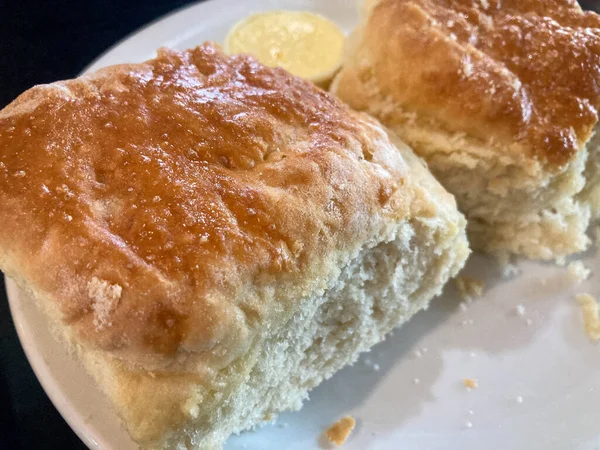 Country Style Koekjes Geserveerd Met Boter Een Bord California Usa — Stockfoto