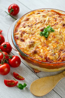 sebze ve peynir pişmiş polenta pasta