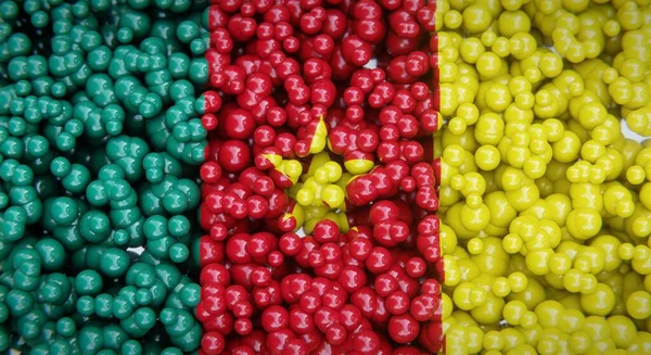 Abstrakt Flagga Kamerun Består Flera Bollar Eller Plastbubblor Konceptuell Flaggdesign — Stockfoto