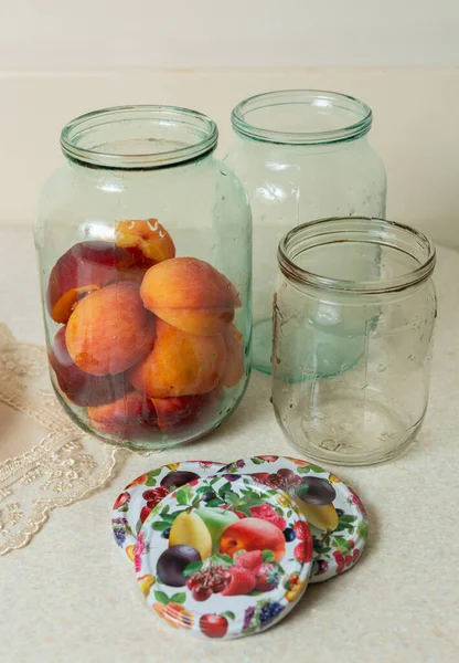 Peaches Sliced Slices Lie Jar Home Canning — Fotografia de Stock