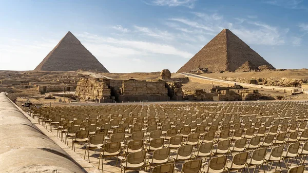 Die Pyramiden Von Gizeh Und Die Sphinx Vor Blauem Himmel — Stockfoto